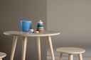 Kannerdug-Set Nordi – Dësch & 2 Hocker am skandinavesche Design