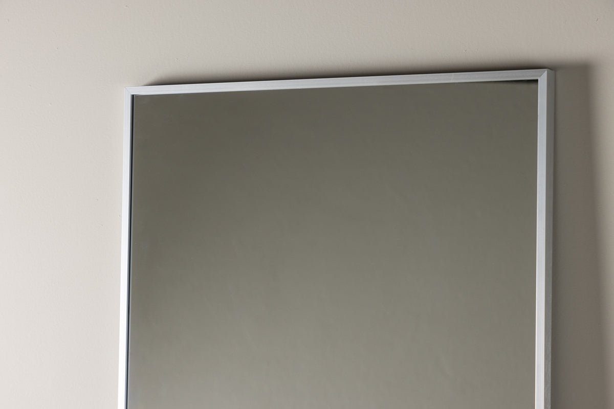 Mirror Madare – with silver-colored aluminum frame