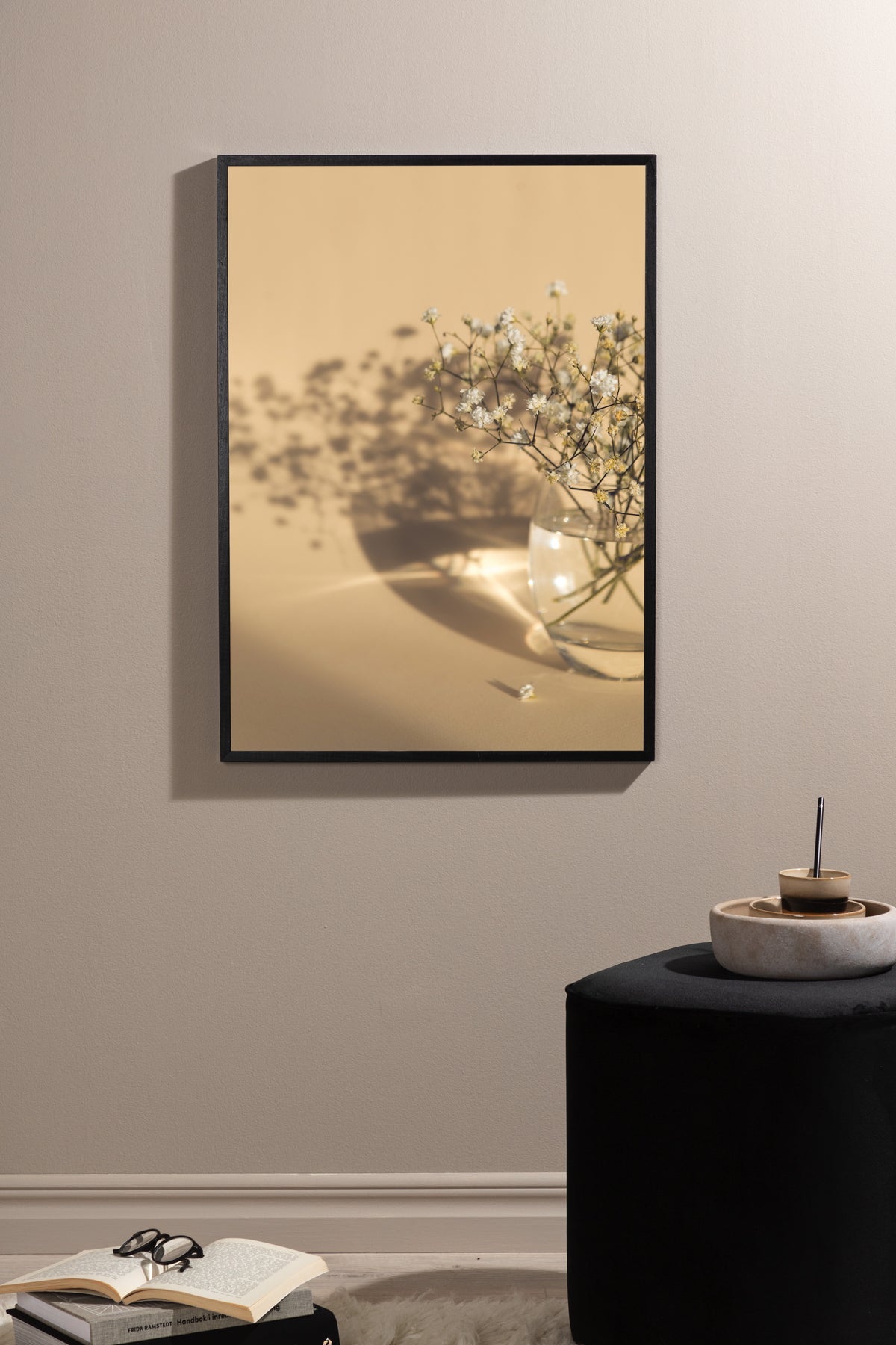 Poster flower vase made of high-quality paper