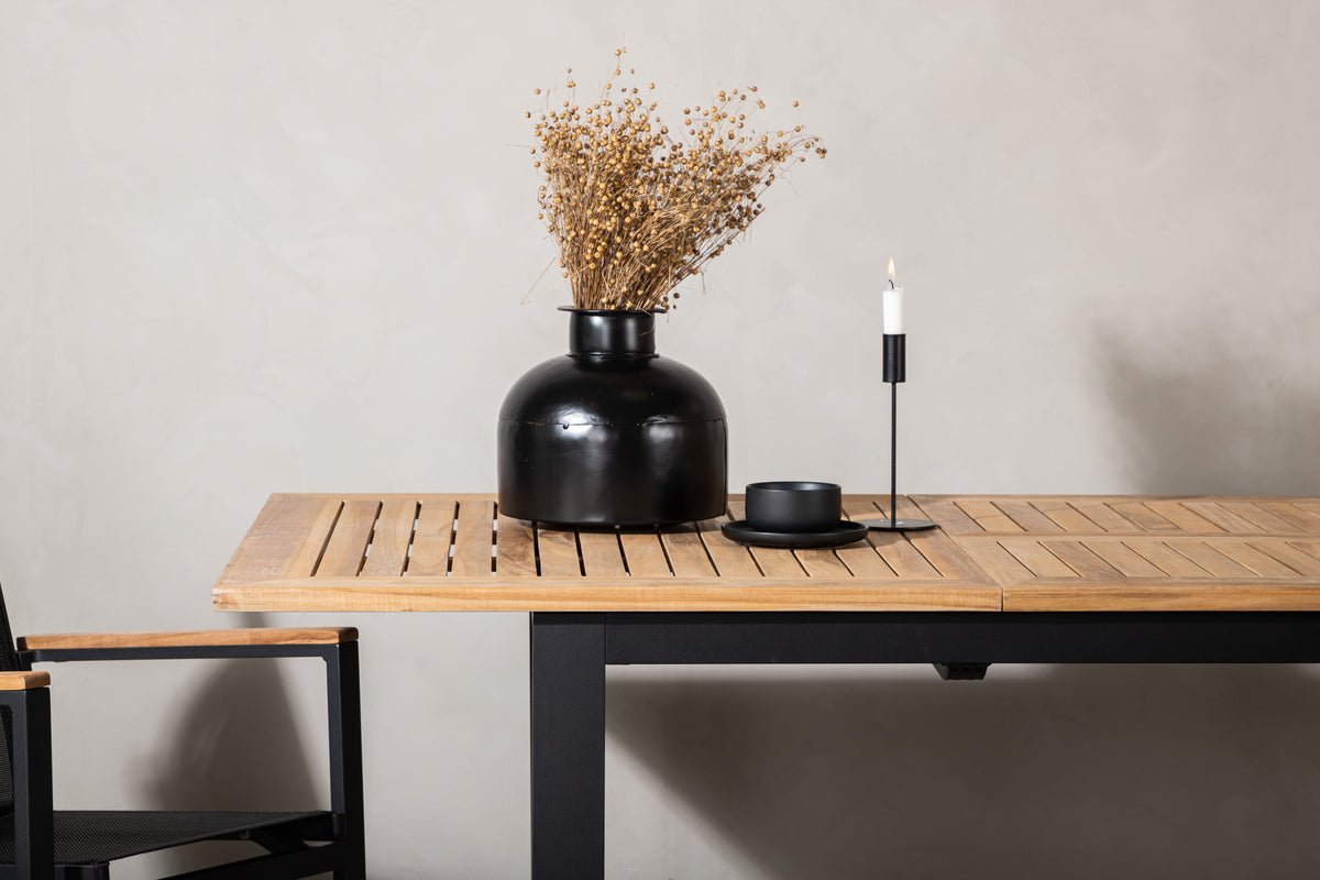 Gartentisch Lunea - en ausziehbareg Iessdësch fir dobaussen