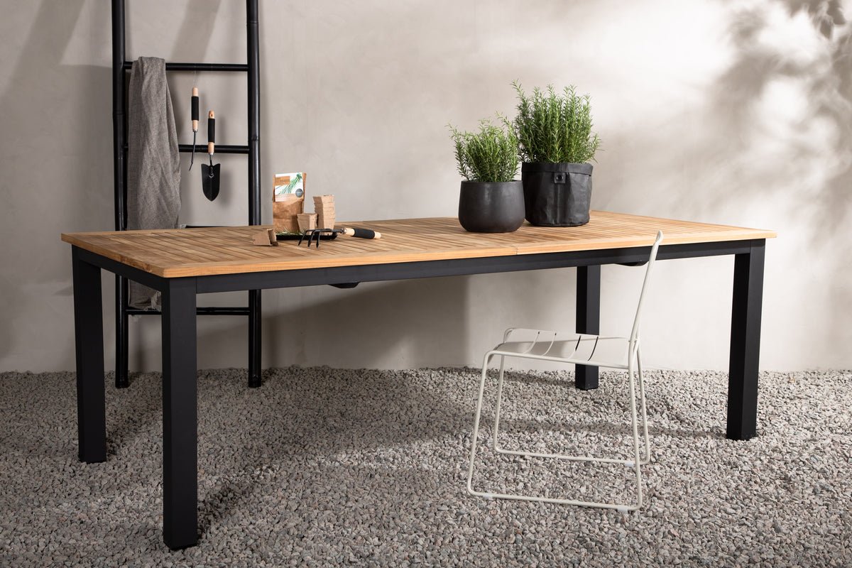 Gartentisch Lunea - en ausziehbareg Iessdësch fir dobaussen