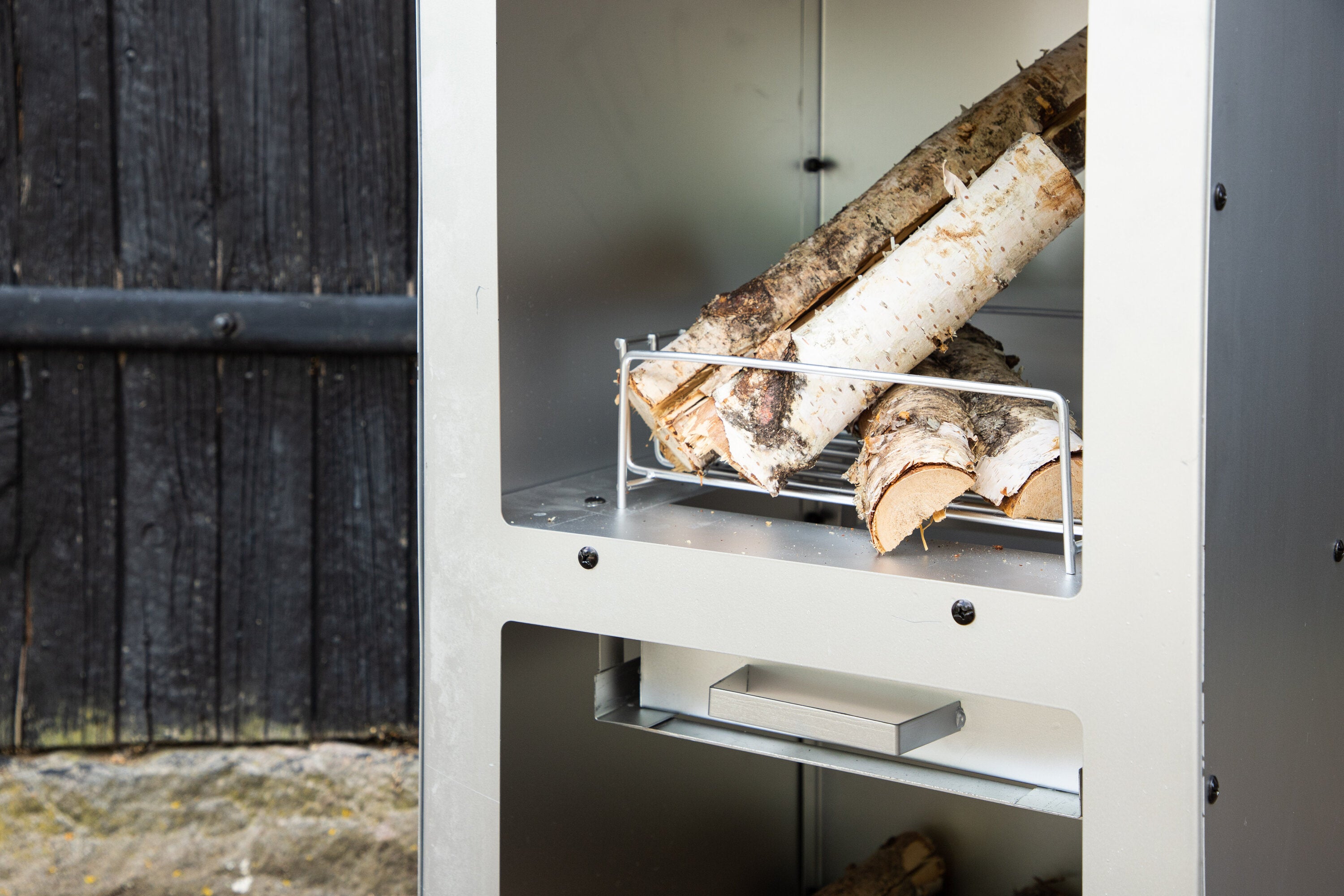 Terrassekamin Lio - aus sëlwerfaarwege Stahl