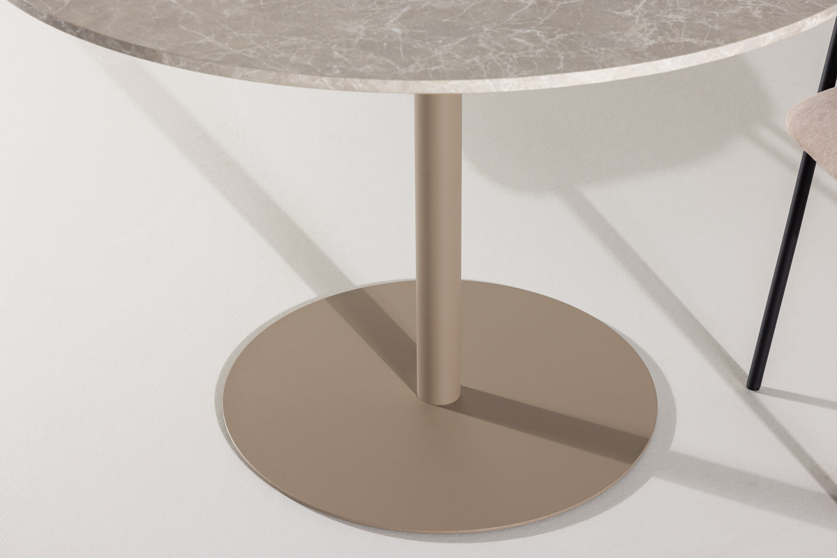 Dining table Tullula - combines modern design with timeless elegance with marble look