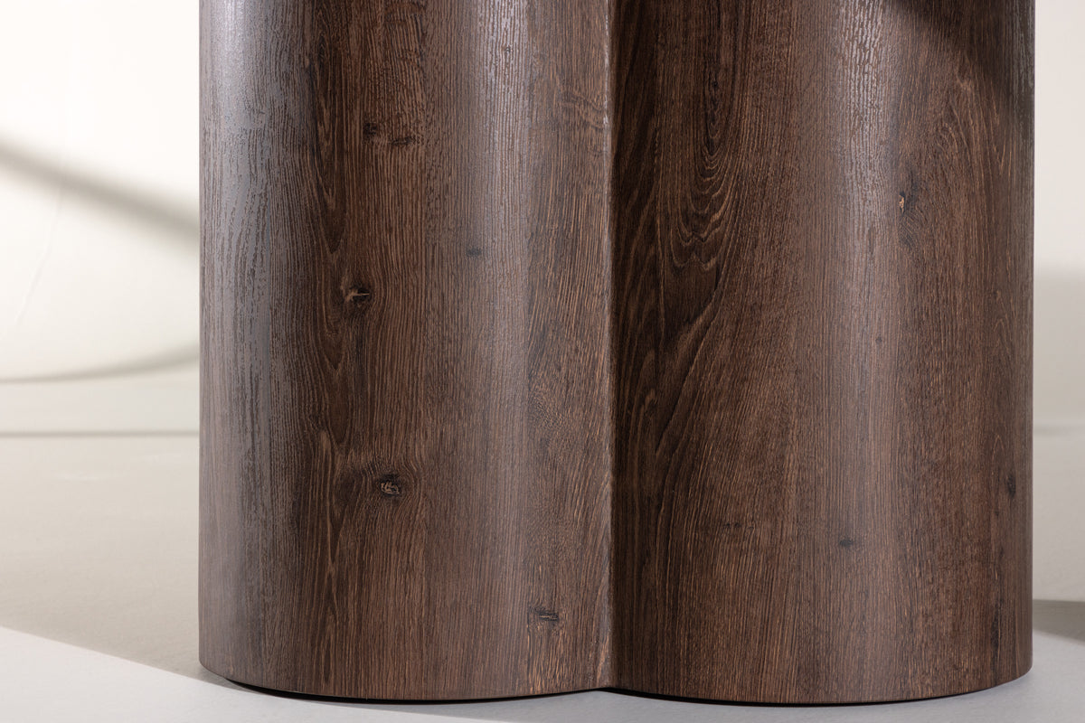 Dining table Nary - combines modern design with timeless elegance