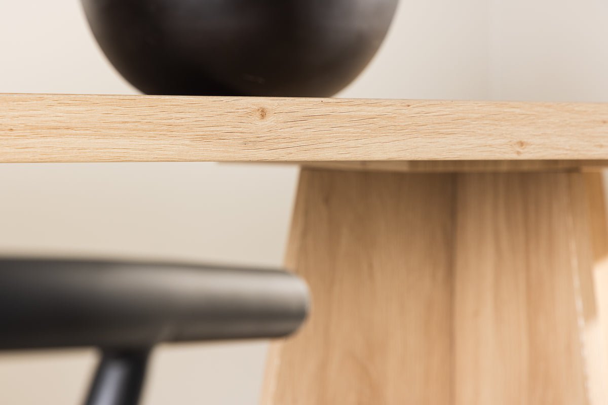 Table à manger Zayana - crée une atmosphère élégante et consciente du style