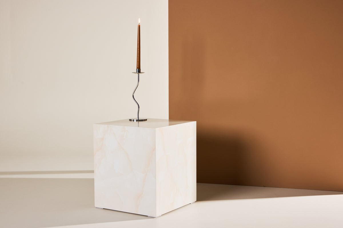 Couchtisch/Beistelltisch Nivara – Kubus mat aussergewéinlecher Optik
