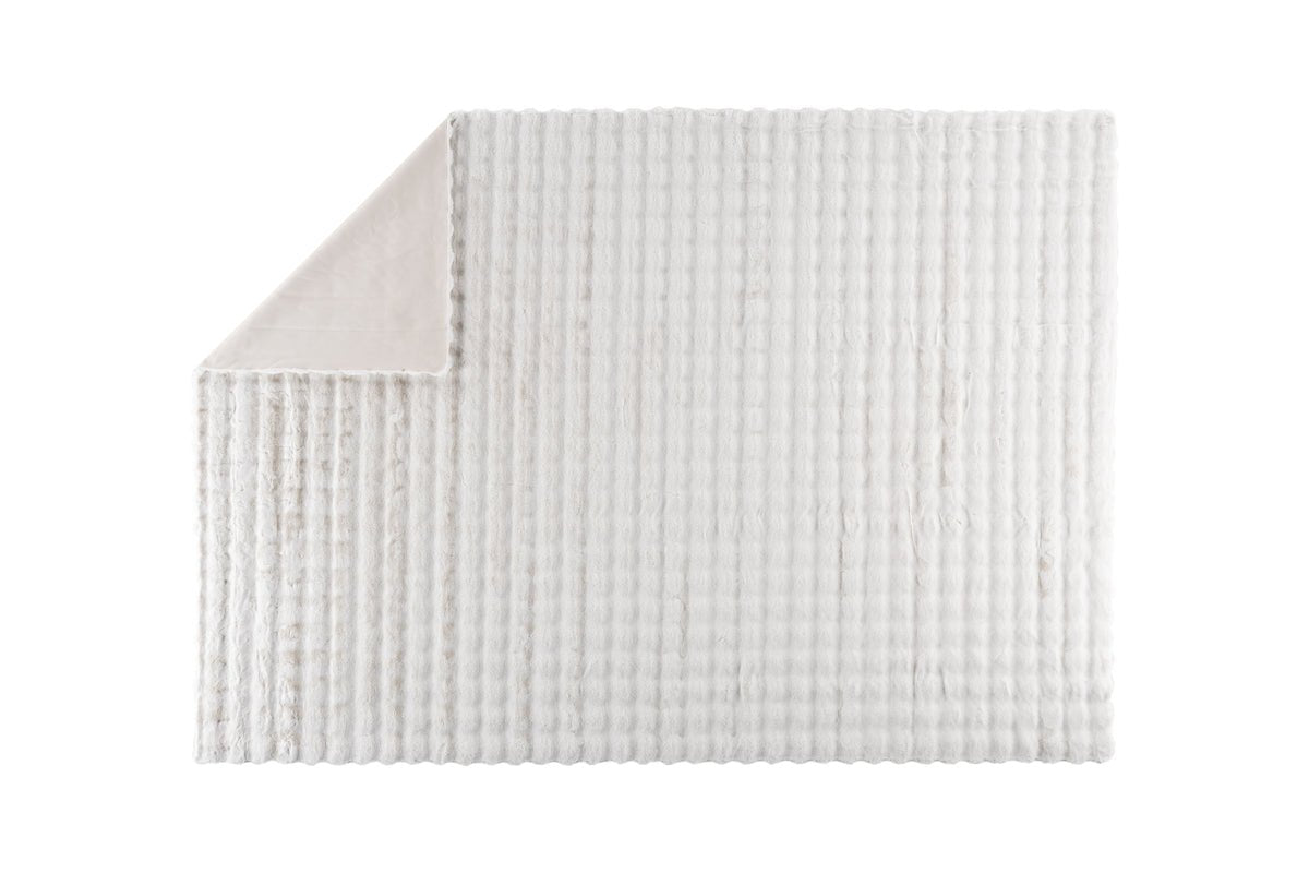 Teppich Niva – in zwei Farben aus Polyester & Veloursleder