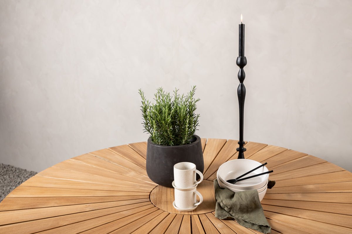 Gartentisch Mirani - en ronne Iessdësch aus Metall a Teakholz