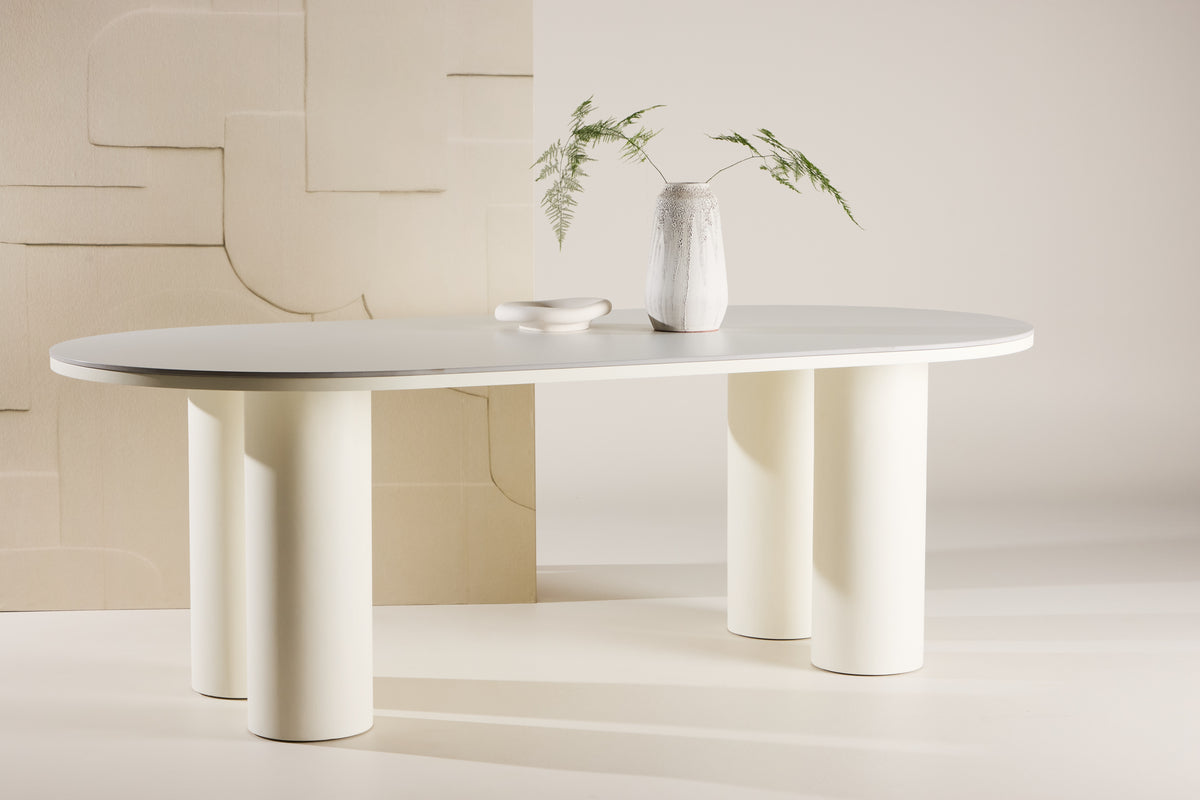 Dining Table Kalani - with sturdy construction in a high-quality look