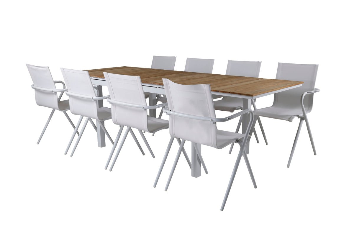 Garden table Caimana - an extendable dining table with a noble teak wood top