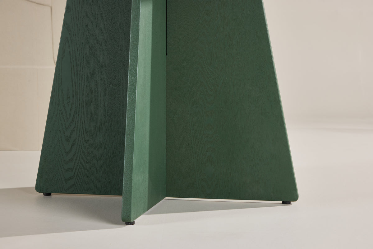 Dining Table Talia - a round table in modern design