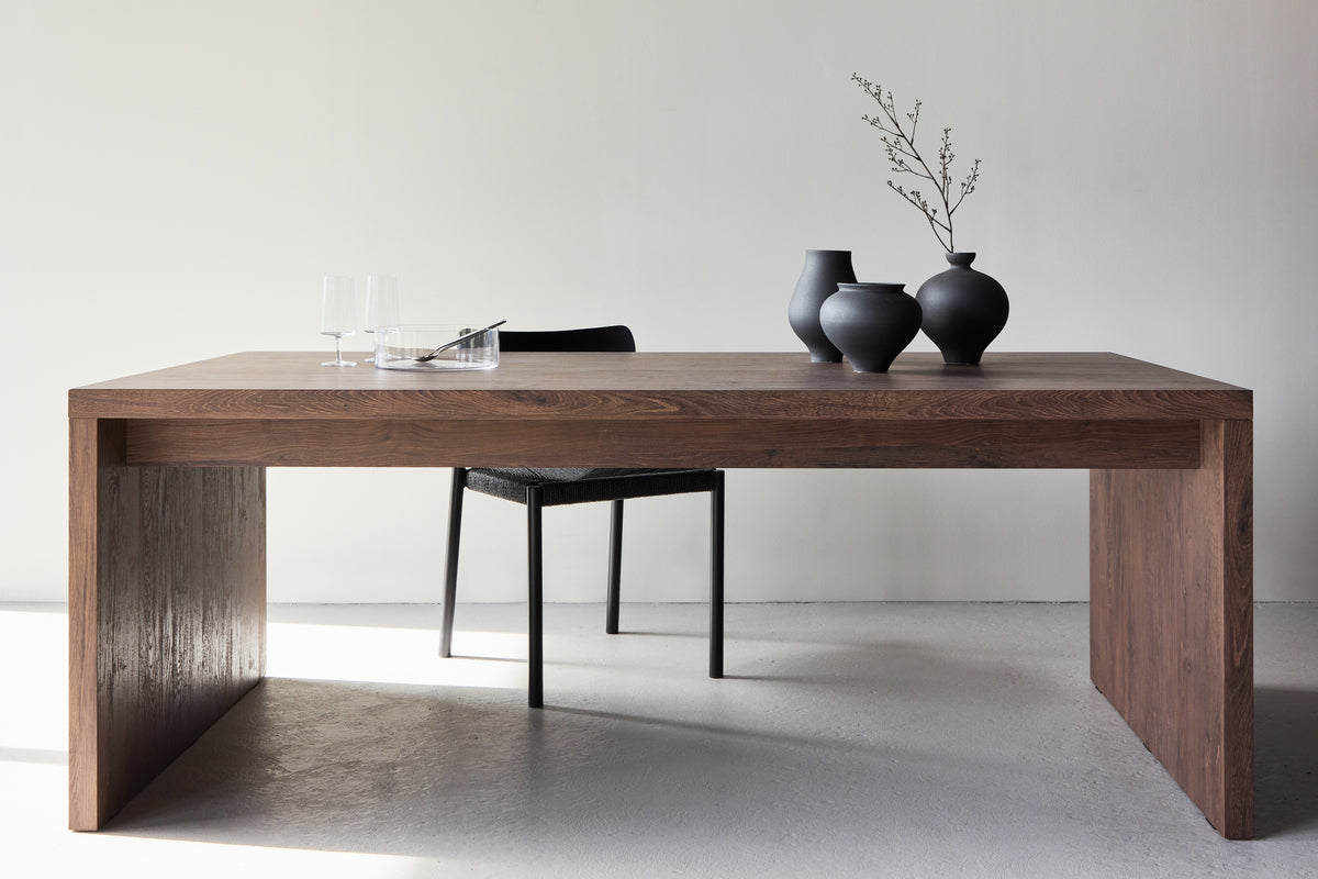 Dining table Noosa - a rectangular dining table in a soft mocha tone