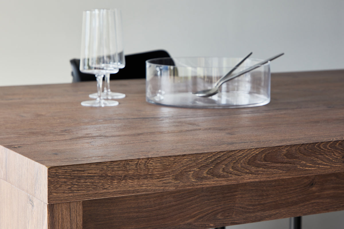 Dining table Noosa - a rectangular dining table in a soft mocha tone