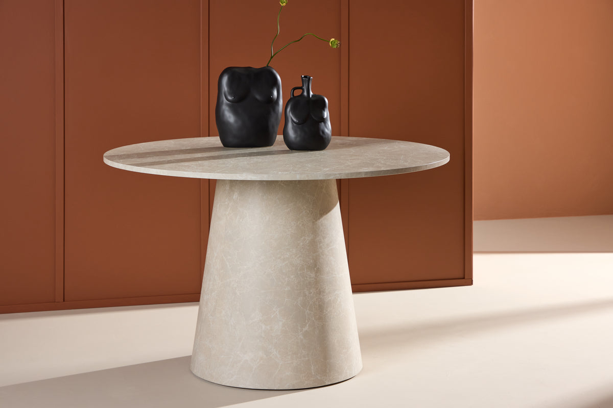 Dining table Yarra - a round dining table in Scandinavian style