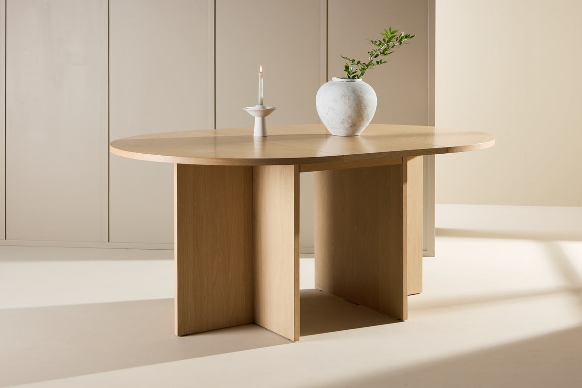 Dining Table Zephyr - the perfect balance between functionality and style