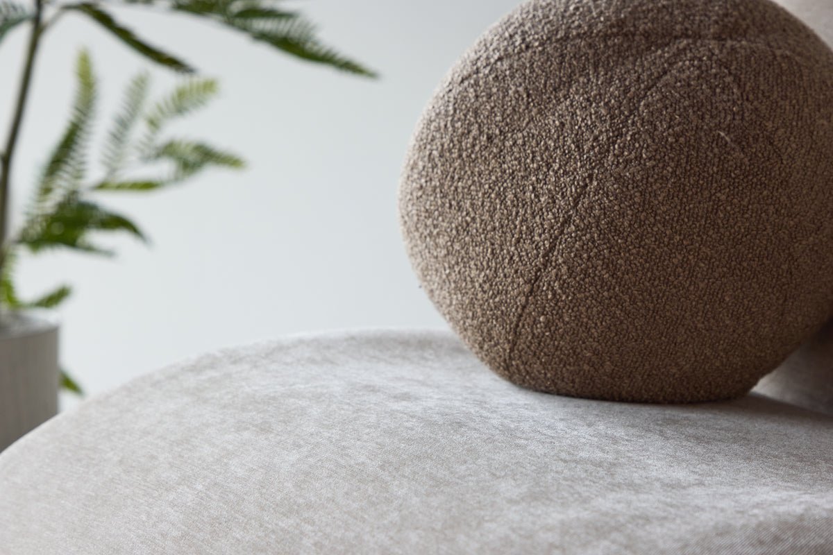 Sëtzstull Railey - mat Gestell aus Gummibaumholz