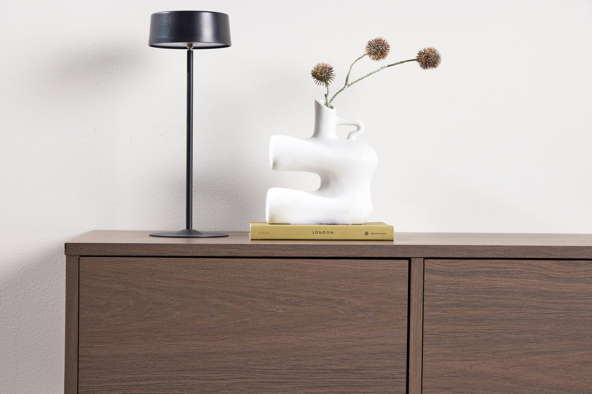 Designer TV-Ënnerstänn Taverno – Warm Holzdesign mat Späicherraum