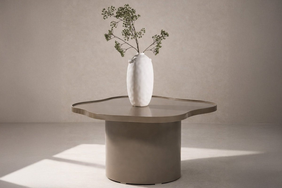 Table basse Caron - en marron avec surface brillante