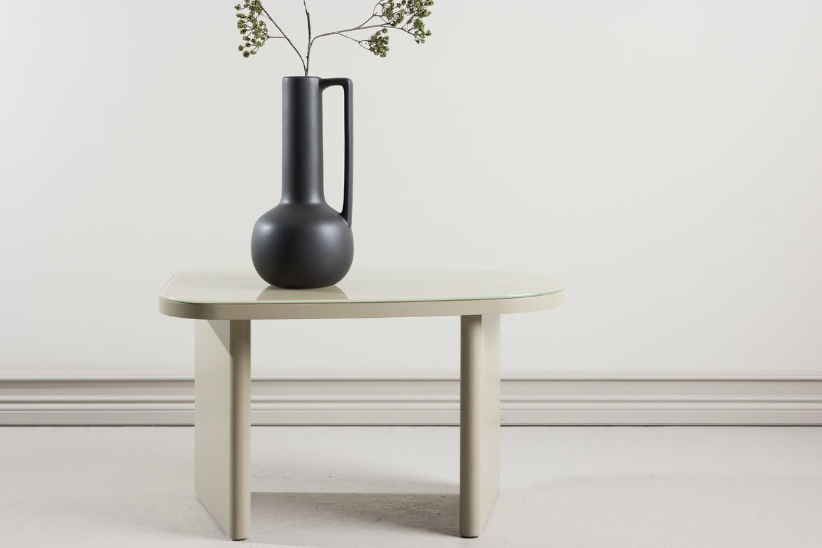 Couchtisch/Beistelltisch Sonaro – 70 × 45 cm an Béis mat Glasplack