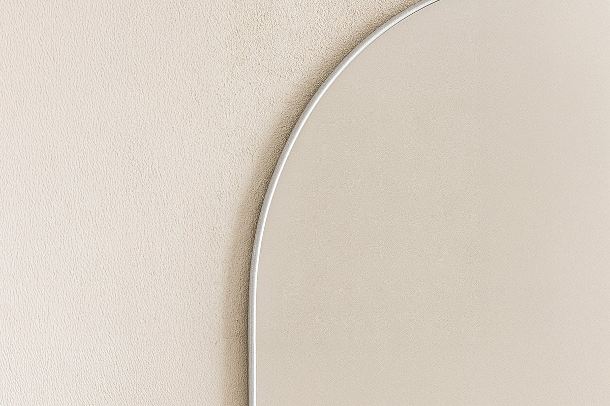 Mirror Diona – with oval silhouette