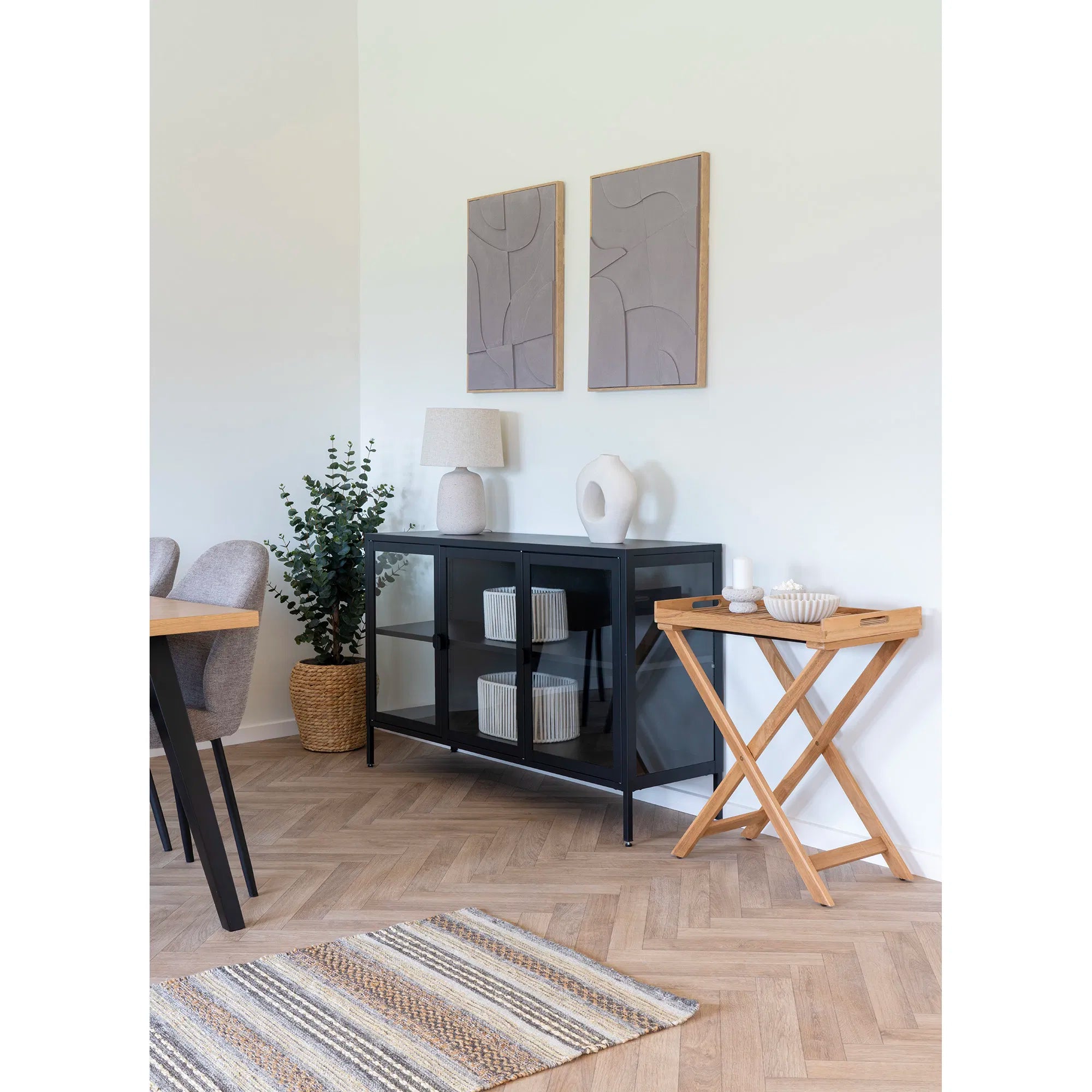 Dëschlampe „Carmelo“ – Sandstruktur am modernen Look