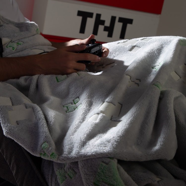 Minecraft cuddle blanket "Glow" – with glow-in-the-dark effect & soft fleece