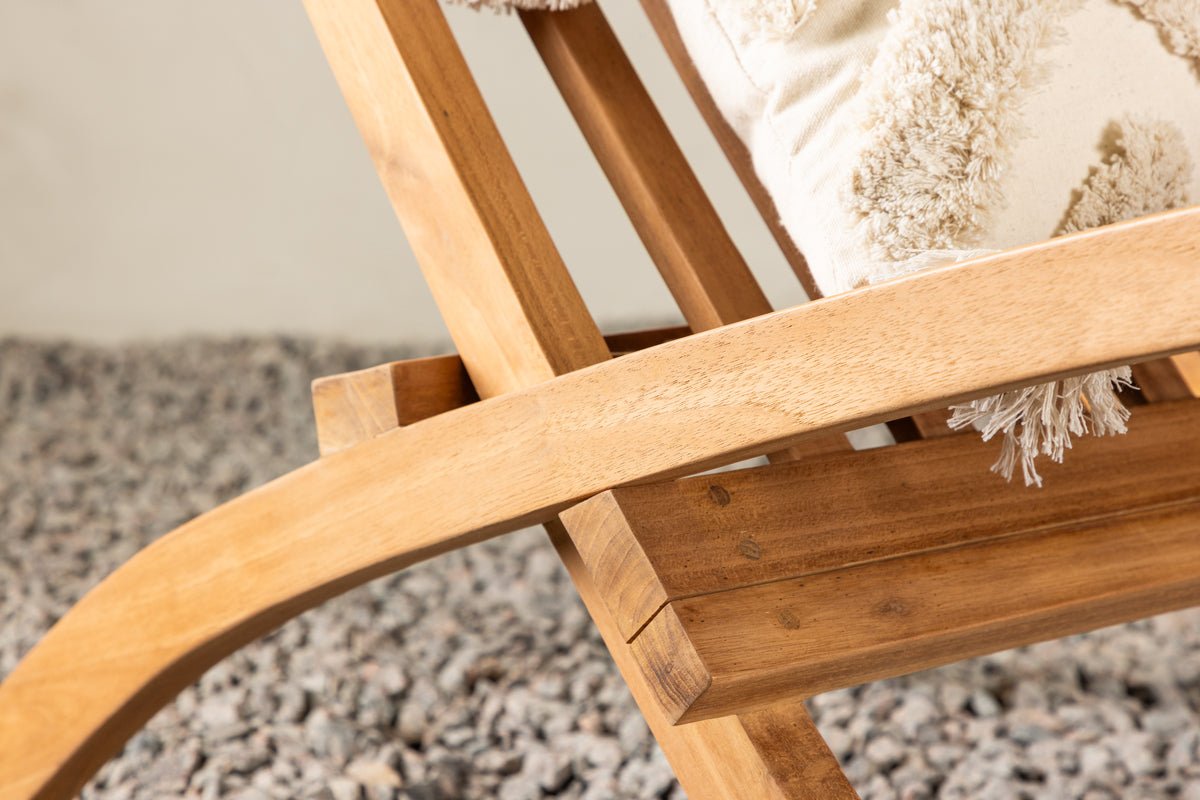 Fauteuil lounge de jardin June - en bois de teck à l'aspect naturel