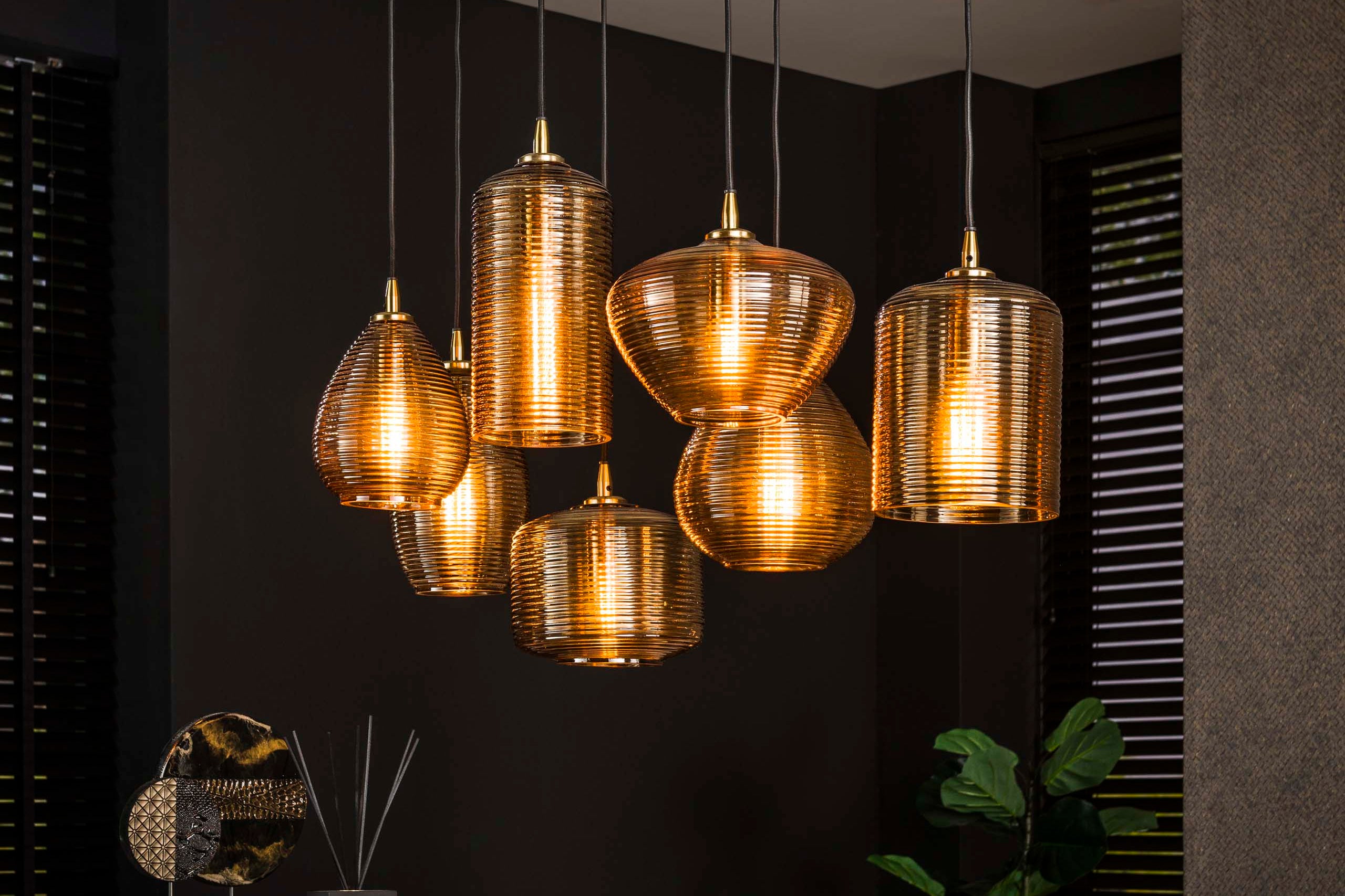 Pendant lamp "Astralis" – with handcrafted glass lampshades