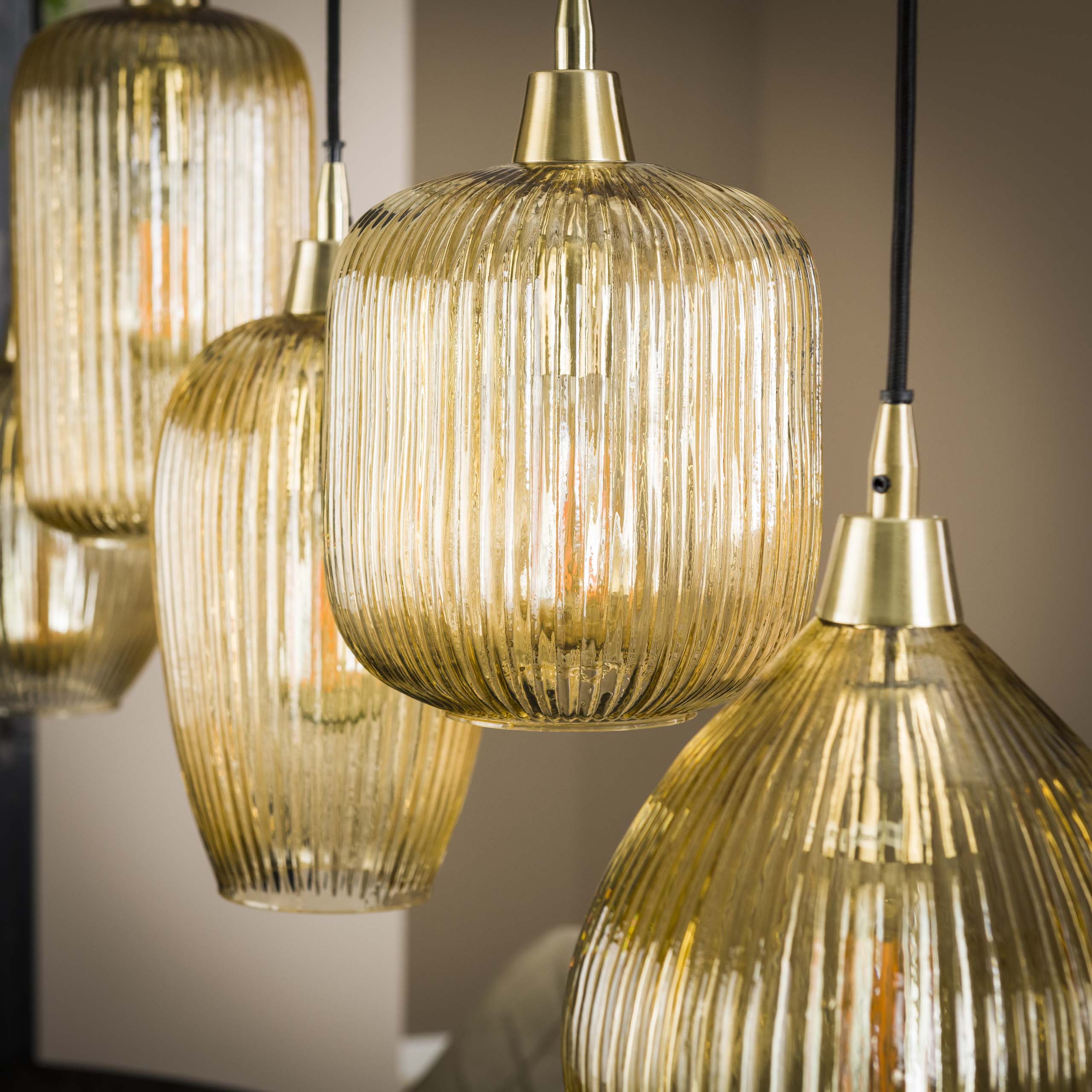 Pendant lamp "Aureo" – with handcrafted amber-colored lampshades