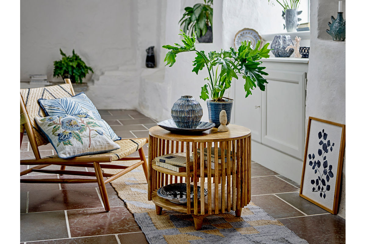 Table basse Keegan – Design rond en bois de manguier avec étagères pratiques