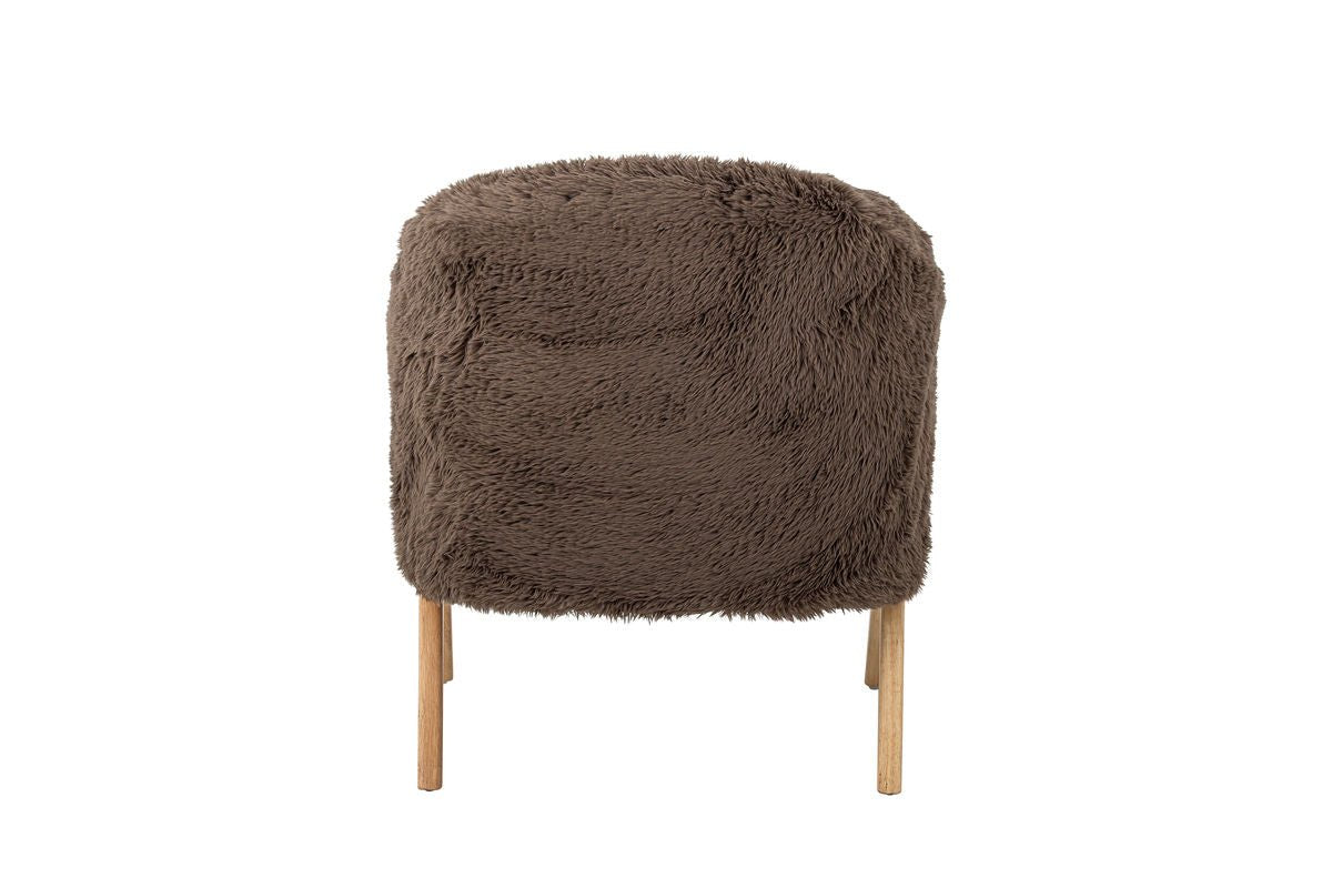 Loungesessel Ang – Kënschtlech Pelz & FSC®-Holz am waarme Brongston