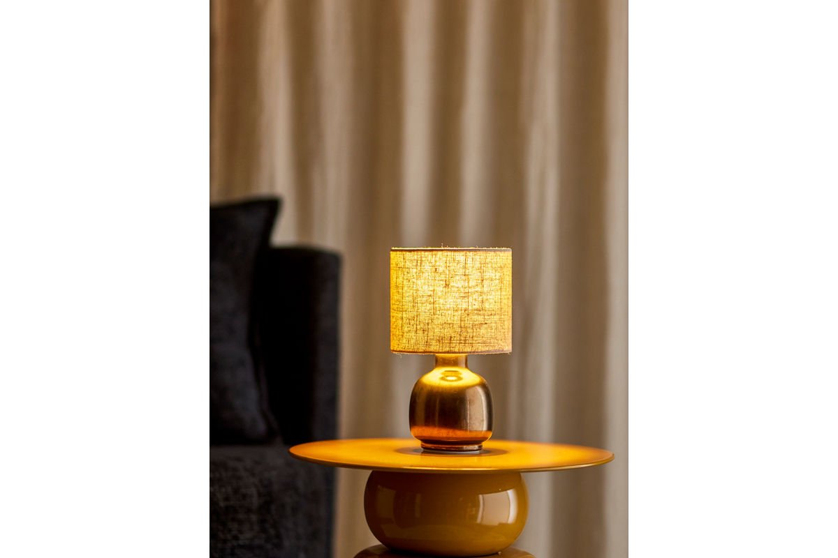 Lampe de table Aurea – grès en bronze, objet de design élégant