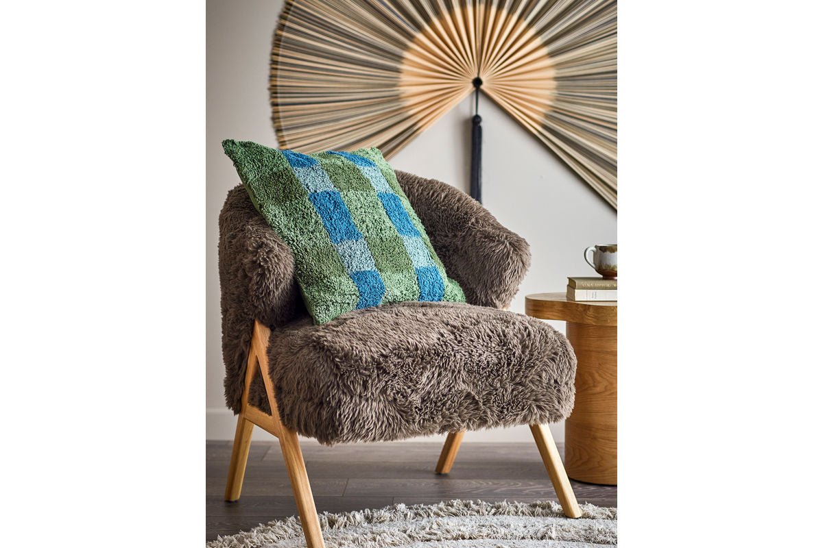 Decorative Cushion Livara – Tufted Texture with Checkered Pattern