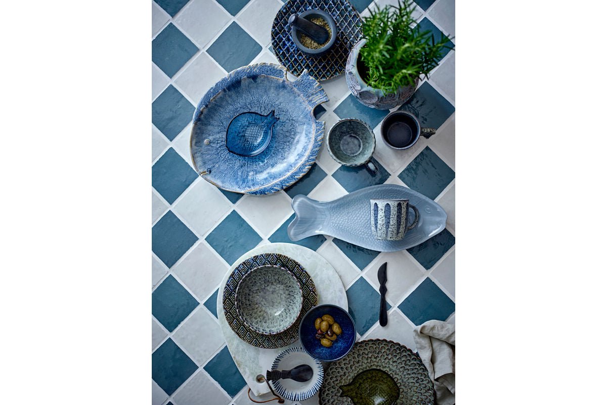 Cori Plate – Set of 4 Stoneware in Gray with Maritime Relief