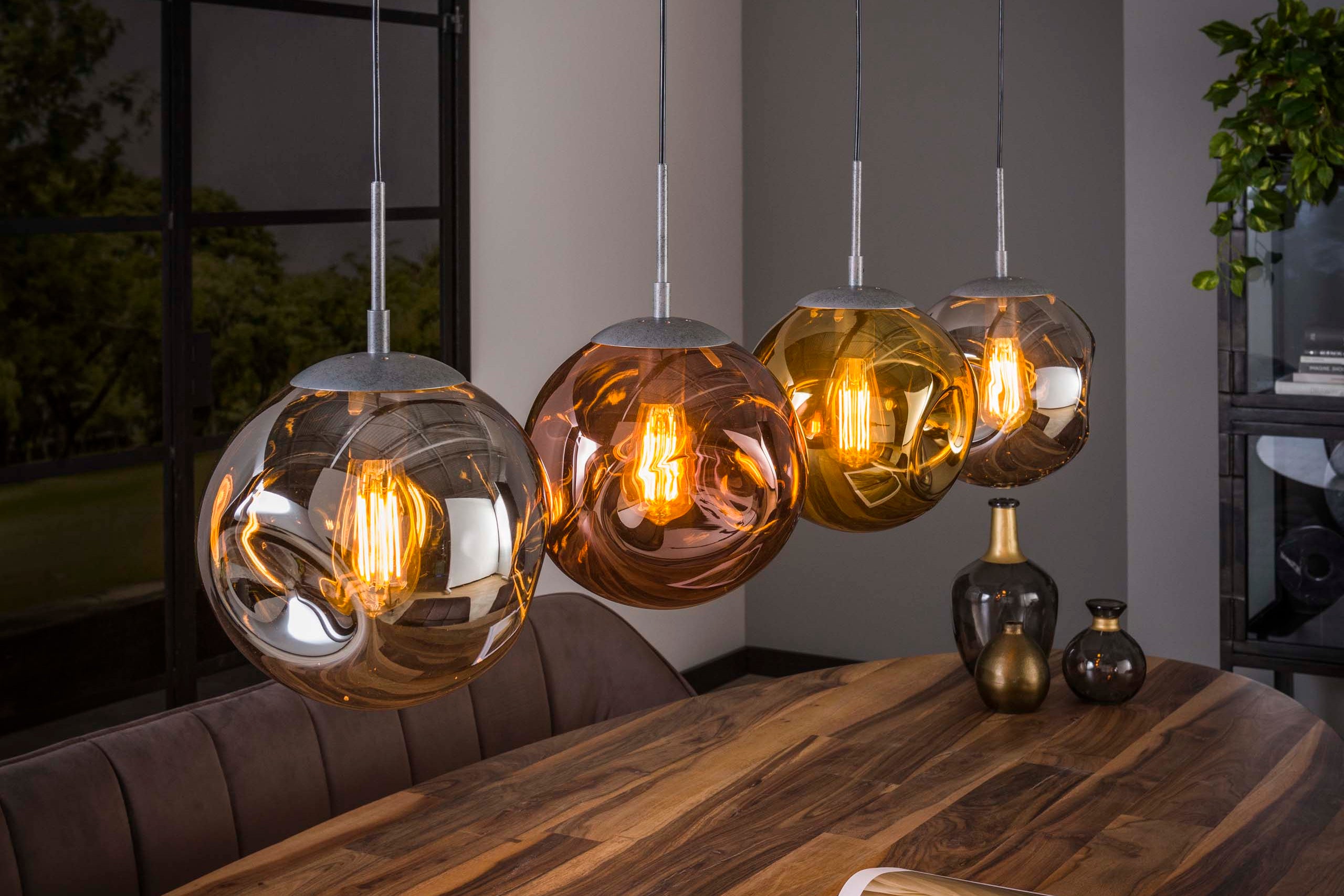 Suspension « Virelli » – 4 lampes en combinaison de couleurs métal or, cuivre et chrome