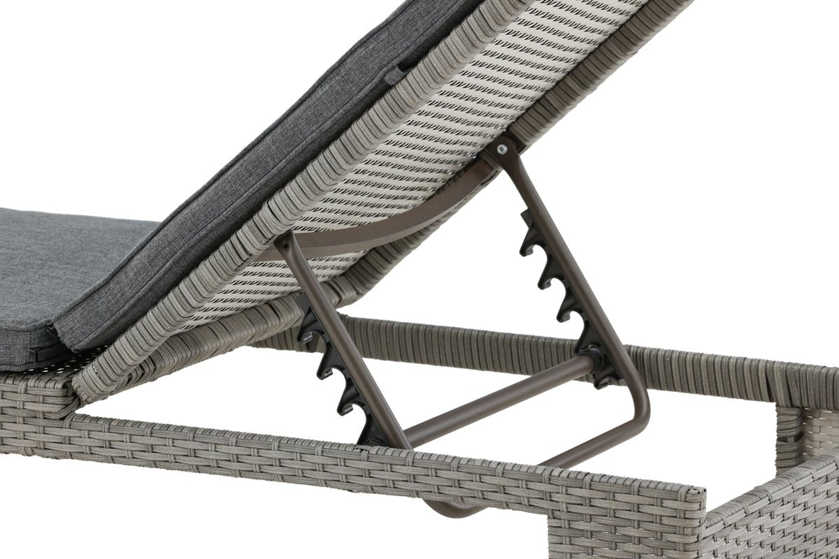 Chaise longue de jardin Irina - en rotin