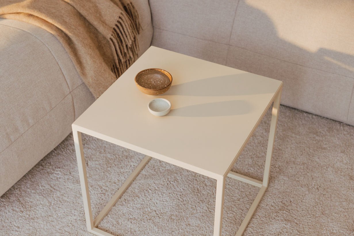Table basse/table d'appoint Soli X – Design minimaliste en tôle d'acier et Métal