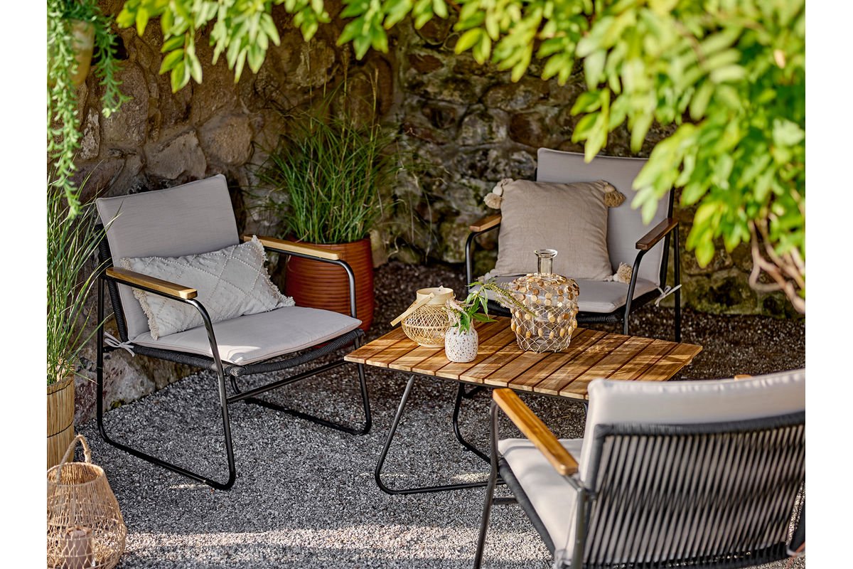 Garten-Couchtisch Beri – Akazienholz mit Metallgestell