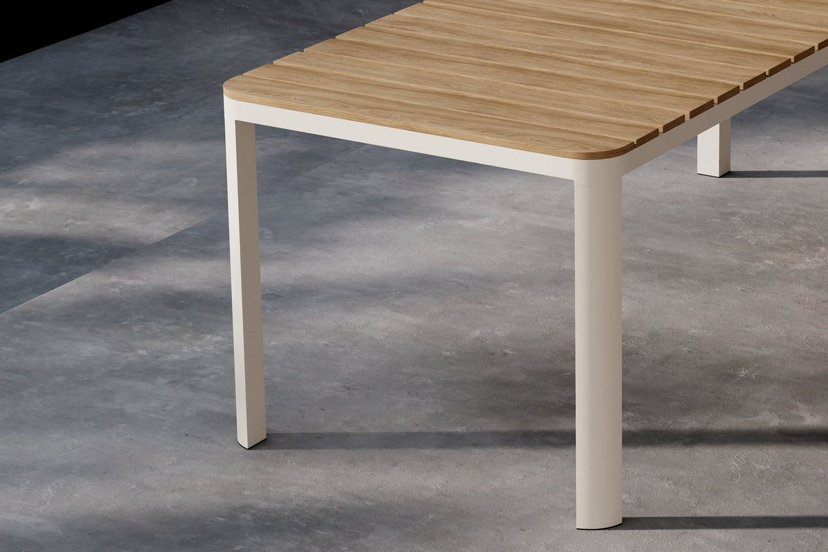 Garten Esstisch Ätna - 210x90 cm in Beige mit einer Tischplatte aus Aintwood