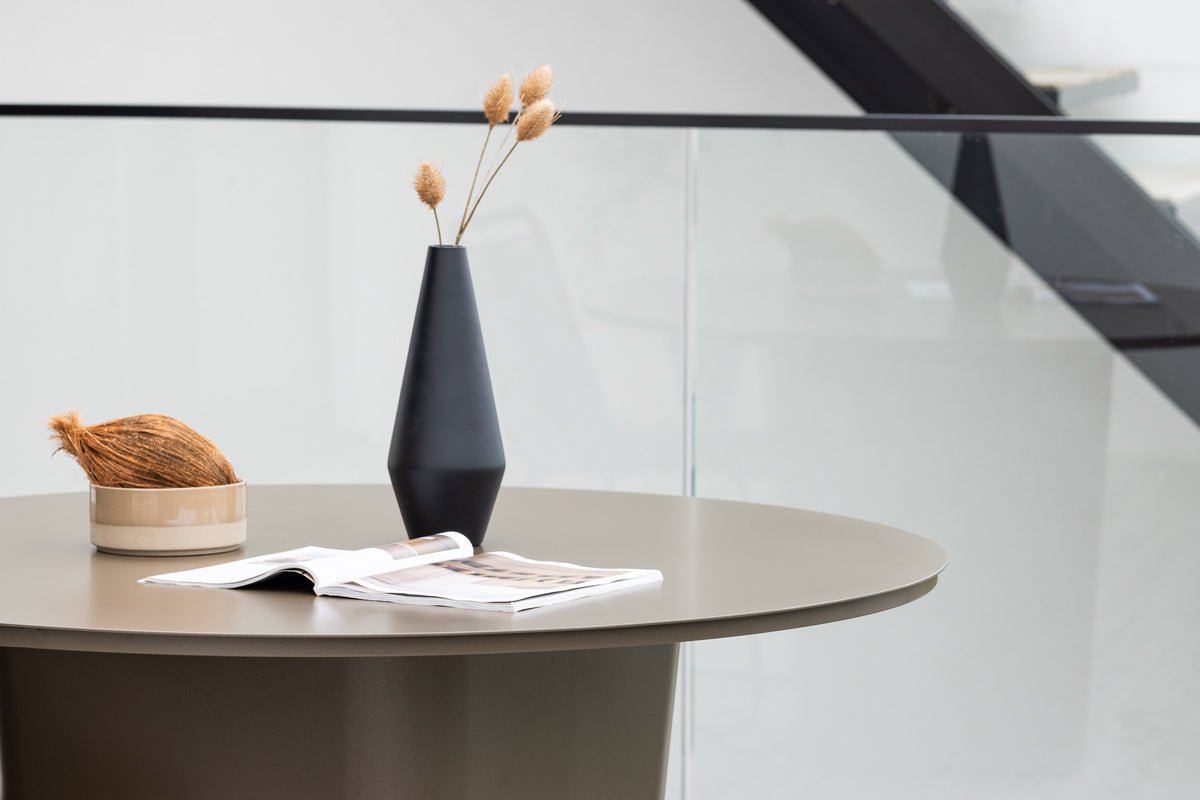 Garten Esstisch Calma - Ø 120cm aus braunem Aluminium