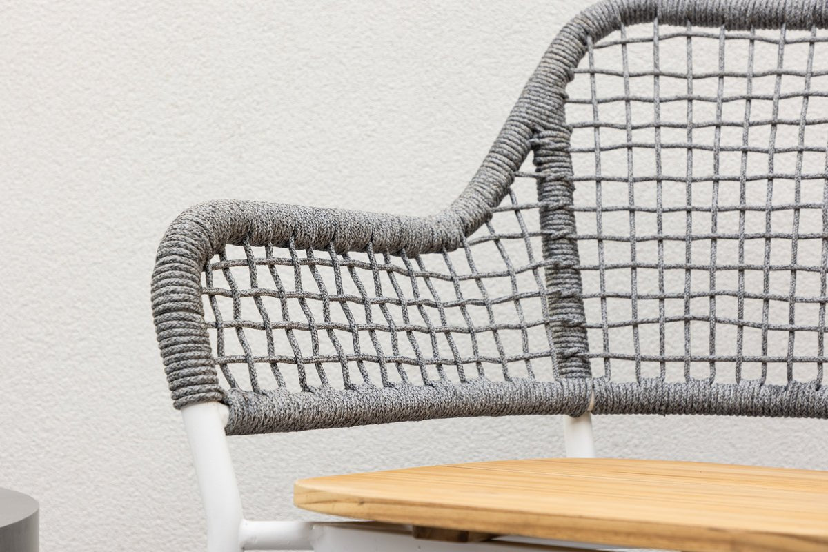 Garten- Loungesessel Amore - In Grau mit einer Sitzfläche aus Teakholz