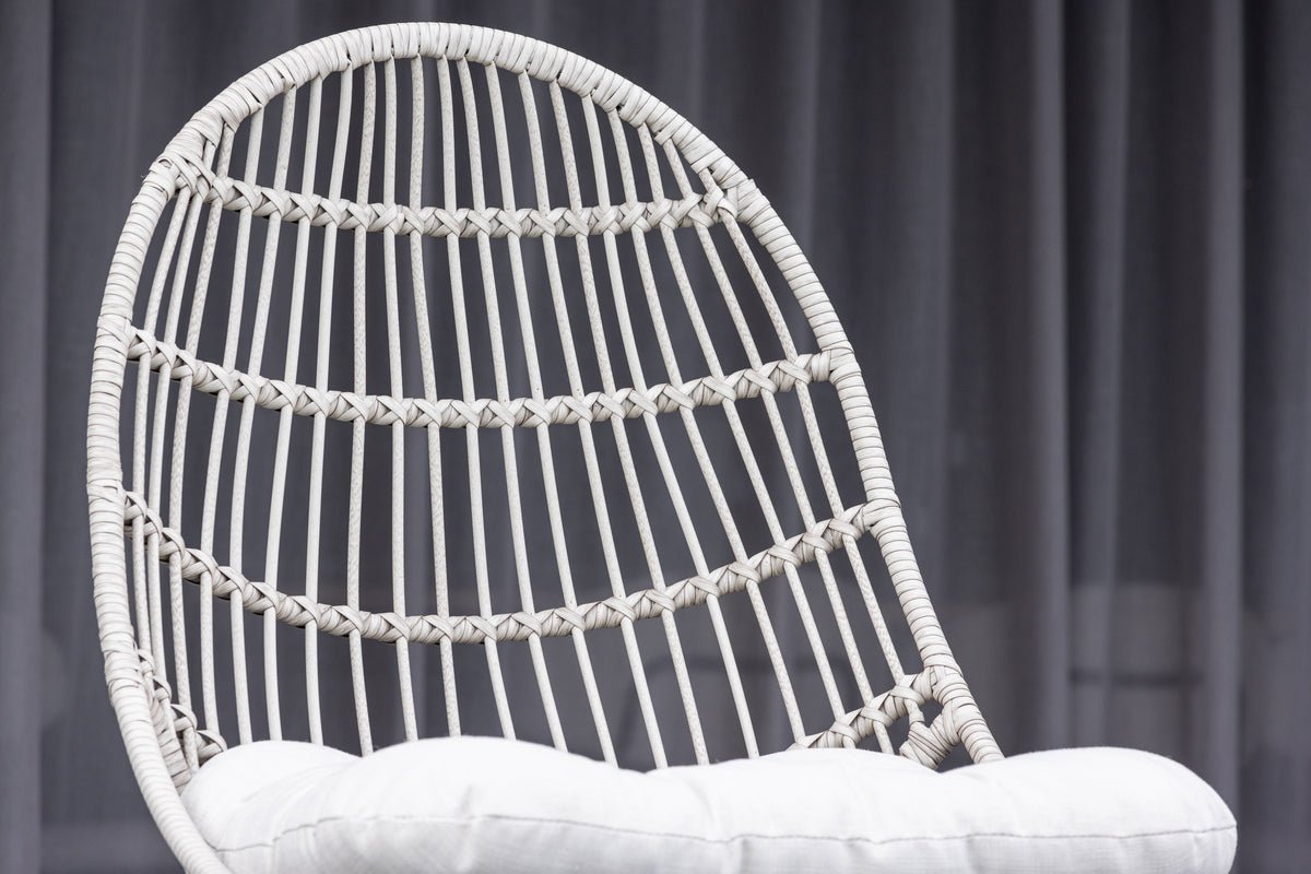 Garden lounge chair Anne - made of polyester and steel in Beige