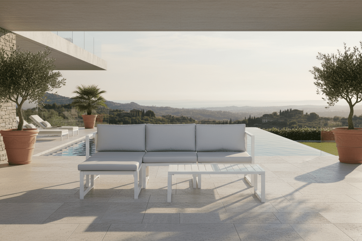 Ensemble lounge de jardin Alicia – avec coussins gris clair et table basse