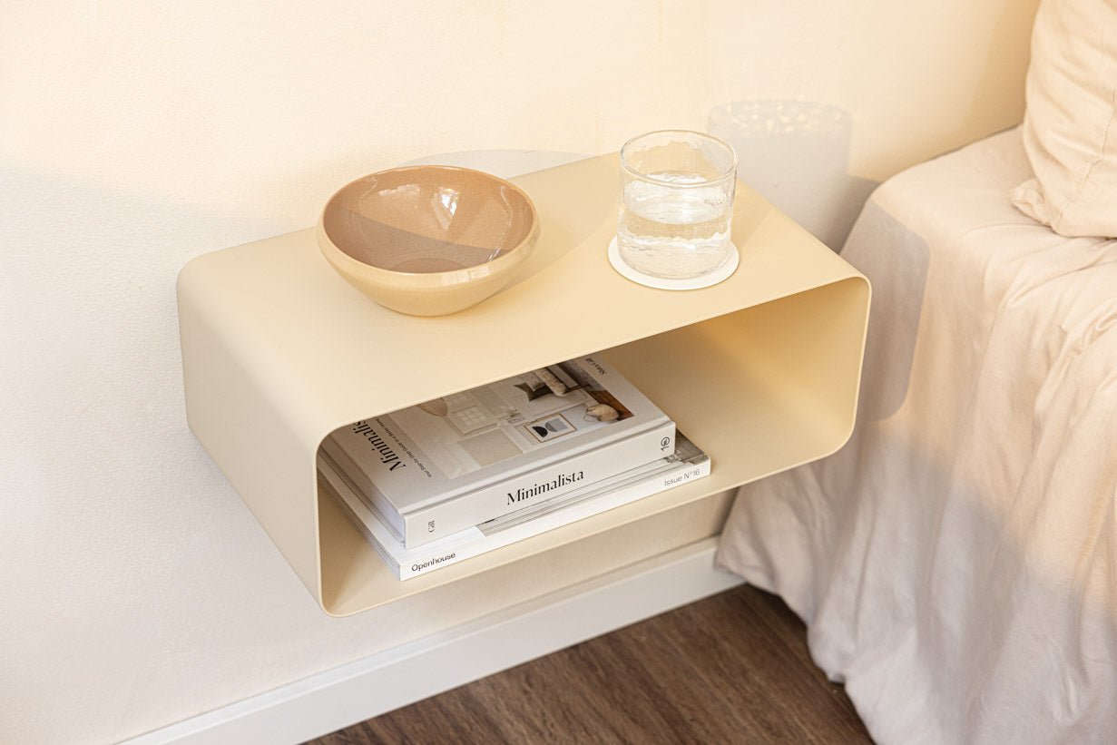 Table de chevet Nelio – Design suspendu avec passage de câble