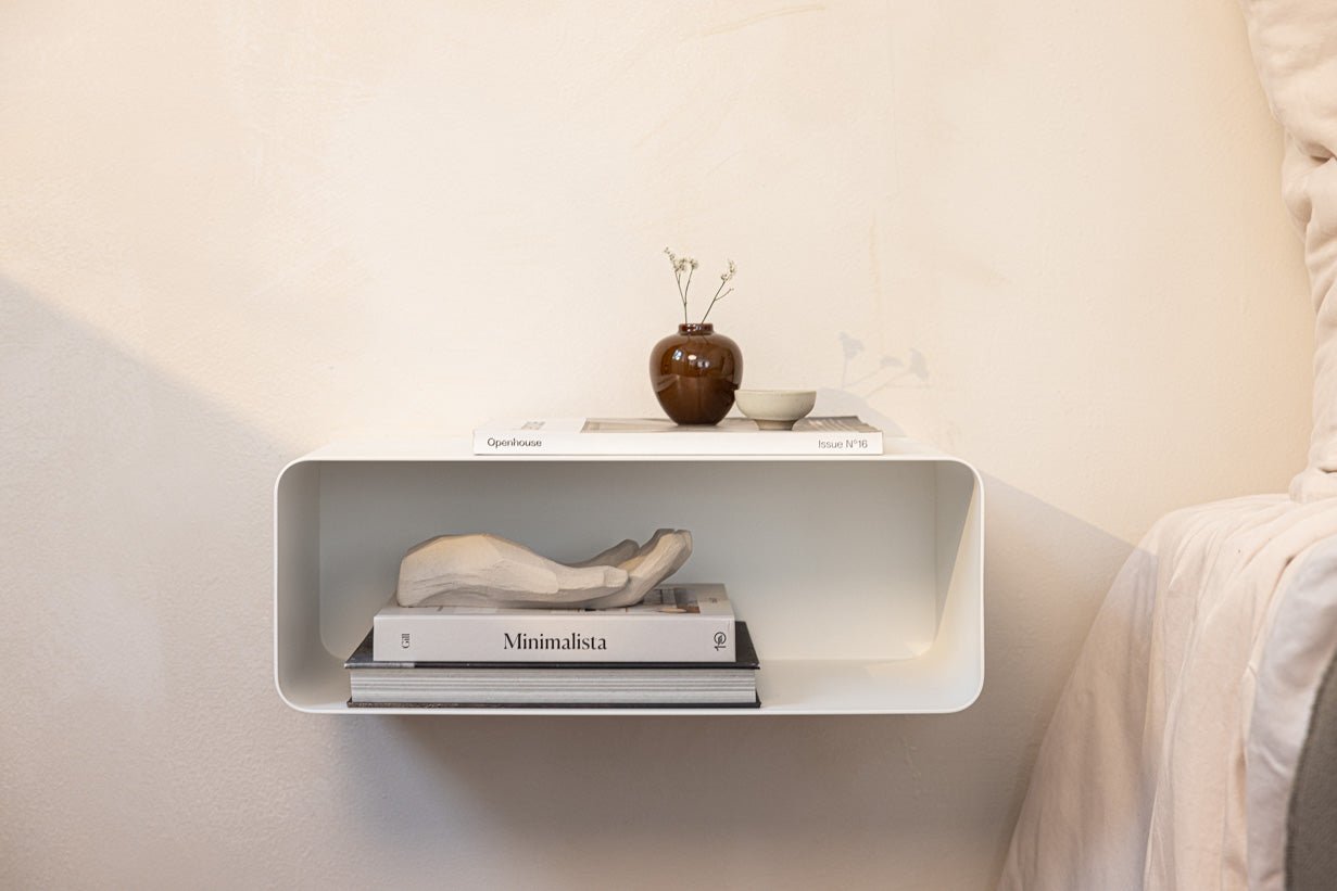 Table de chevet Nelio – Design suspendu avec passage de câble