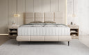 Lit boxspring Nessa avec pieds hauts en Peluche Bouclé