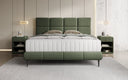 Lit boxspring Nessa avec pieds hauts en Peluche Bouclé