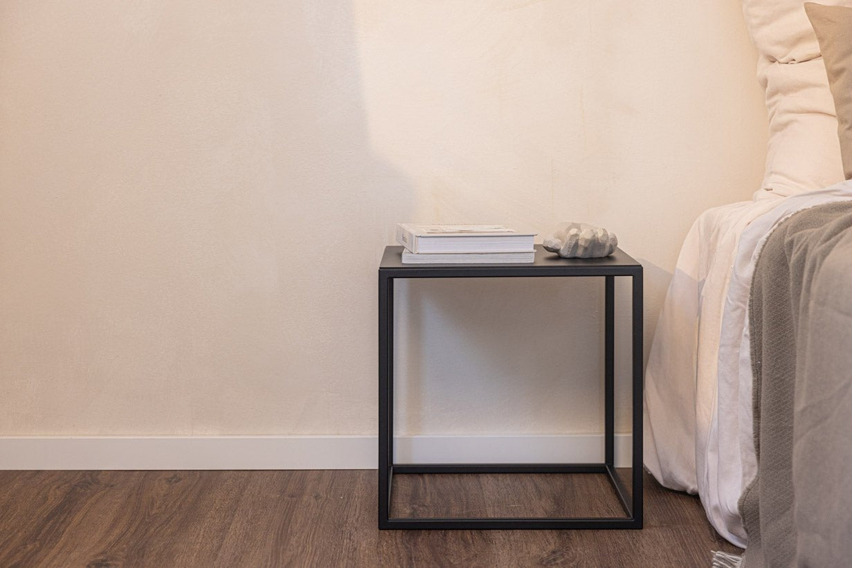 Table basse/table d'appoint Soli X – Design minimaliste en tôle d'acier et Métal