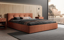 Designer Polsterbett Alva in Strukturstoff (Raven 44) in Terrakotta – Milieu seitlich