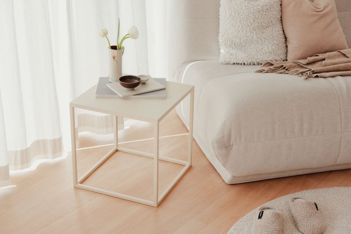 Table basse/table d'appoint Soli X – Design minimaliste en tôle d'acier et Métal